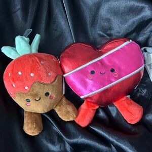 Hallmark valentines strawberries and chocolate magnetic plushies (nwt)
